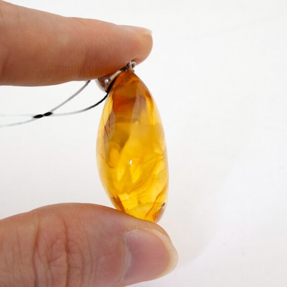 Baltic Amber Pendant with Insect Inclusion, 100% Natural Golden Amber stone 11gr - Picture 4 of 8